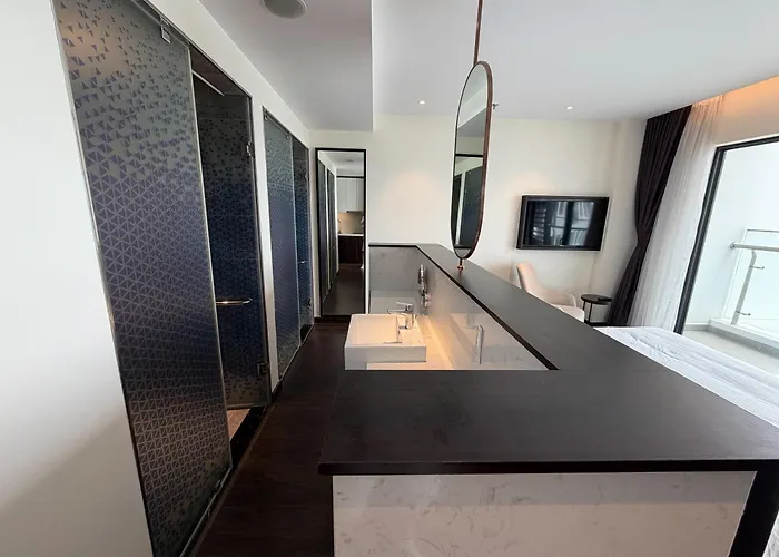 Sapphire S2 - Sea View Apartment